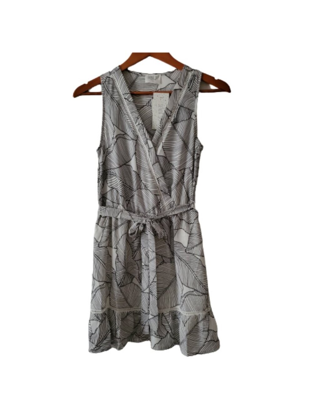 Sienna Sky Women's Leaf Print Surplice Ruffled Short Dress Size X-Small NWT - Picture 2 of 15